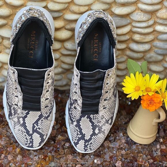 SESTO MEUCCI CUPID SNEAKER Size 6.5M. Snakeskin w/clear stones for bling. EUC! - Picture 2 of 7